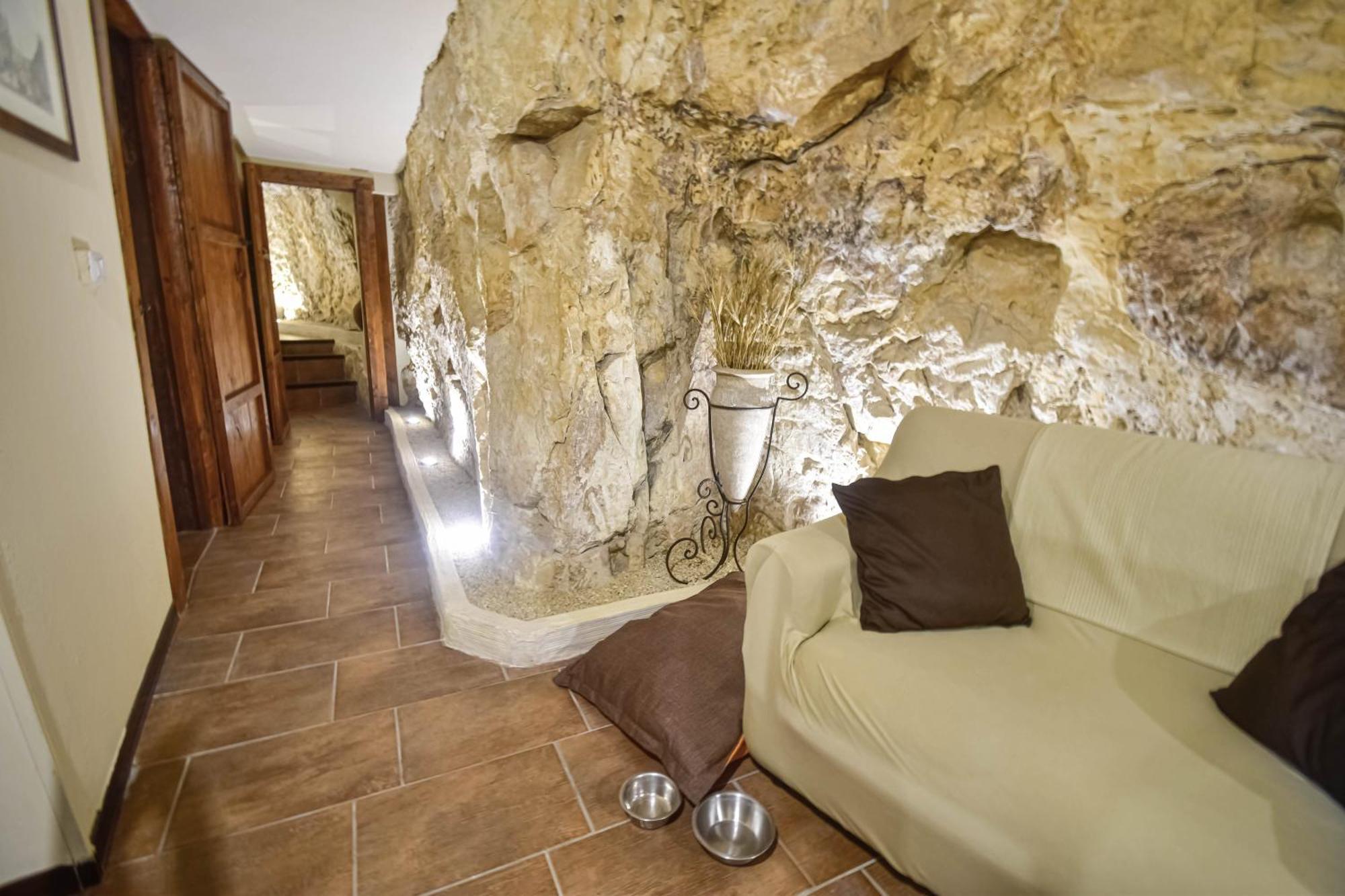 Domum In Petra Casa Nella Roccia Self Check - In Villa Modica Exterior photo